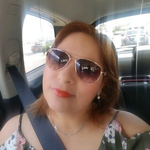 Meet your Posher, Marisol